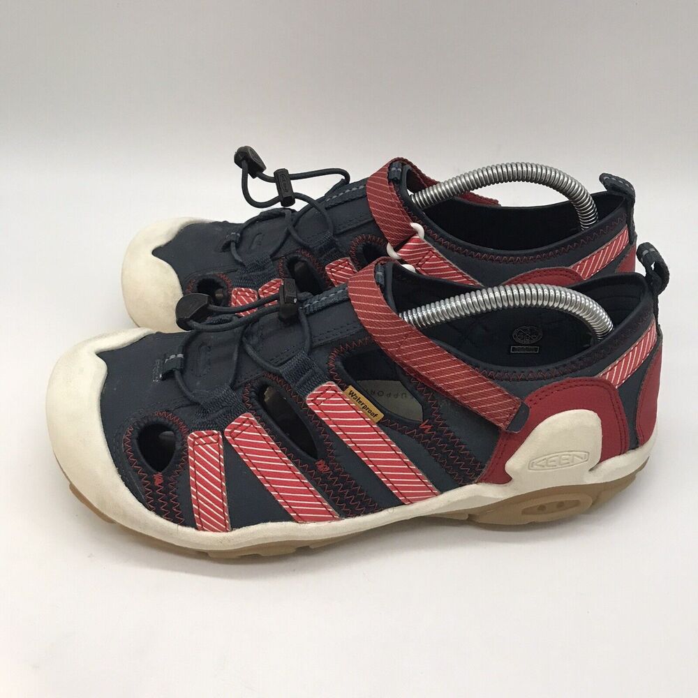 Keen Knotch Creek Sandals Boy's size 6Y  EU 38 Closed Toe Outdoor Hiking Shoes